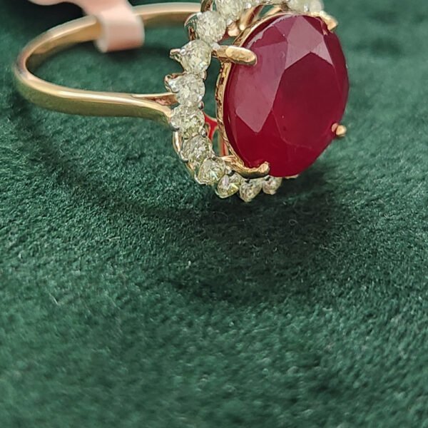 Diamond Ladies Ring