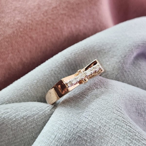 Diamond Ladies Ring