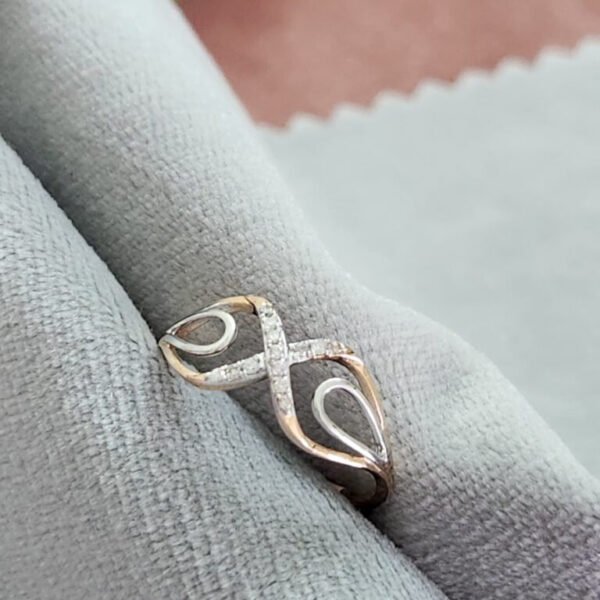 Diamond Ladies Ring