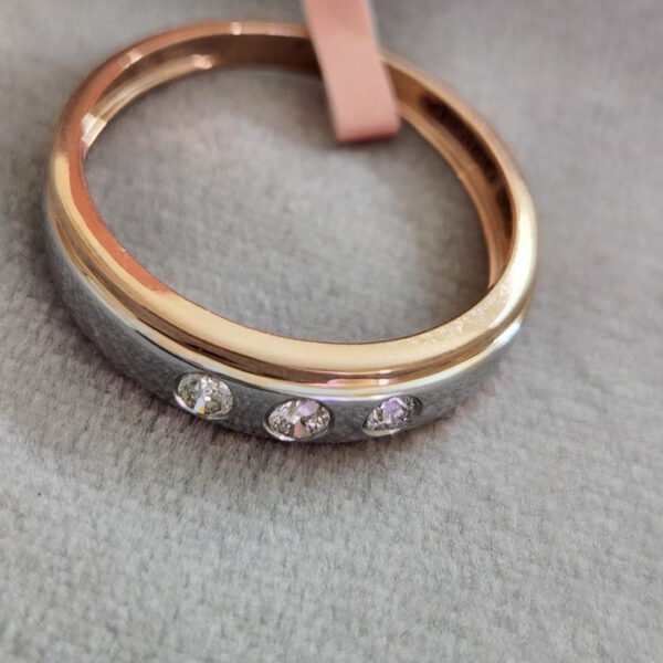Diamond Ladies Ring
